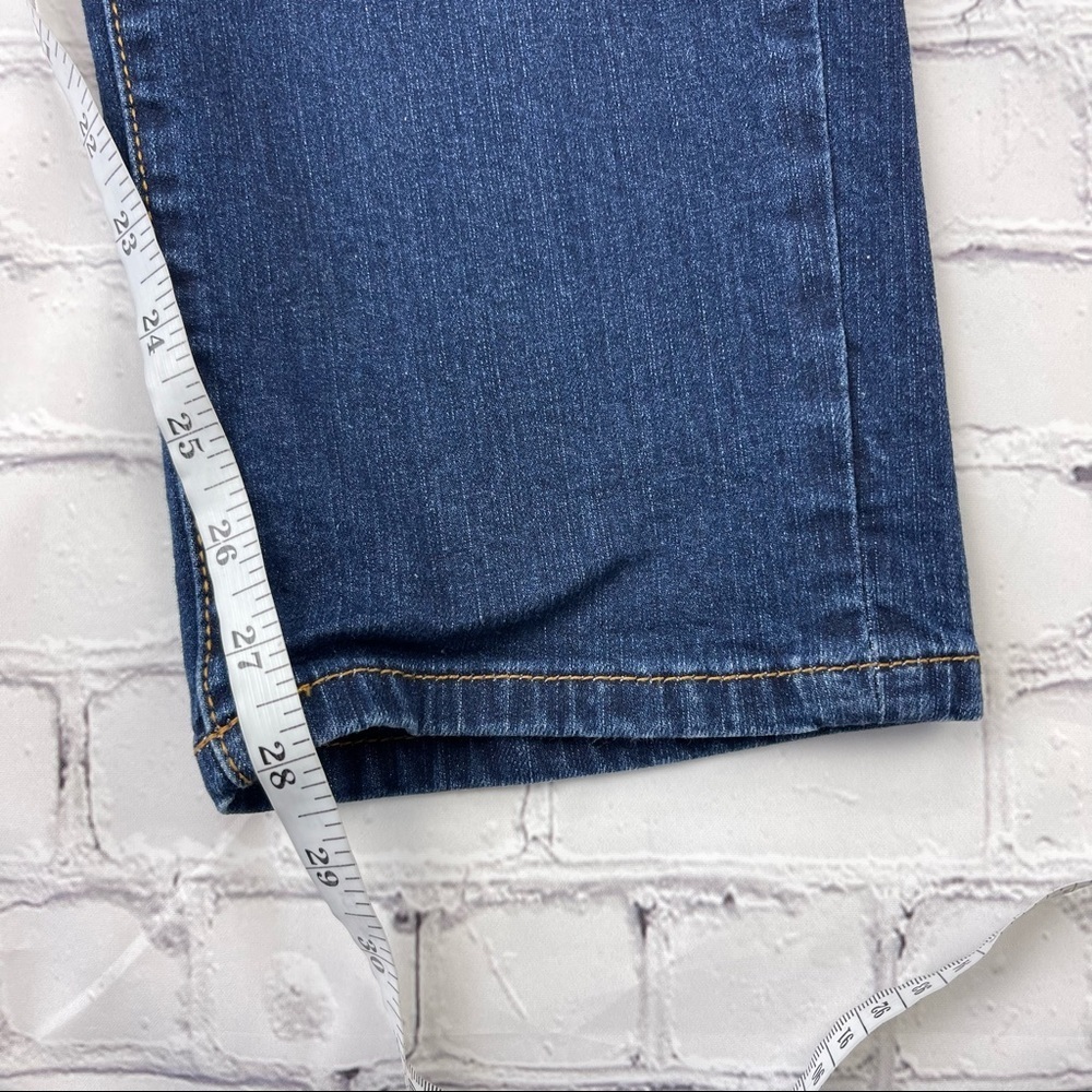 Torrid Women's Classic Skinny Boyfriend Jeans Size 16 R medium wash - Picture 8 of 12